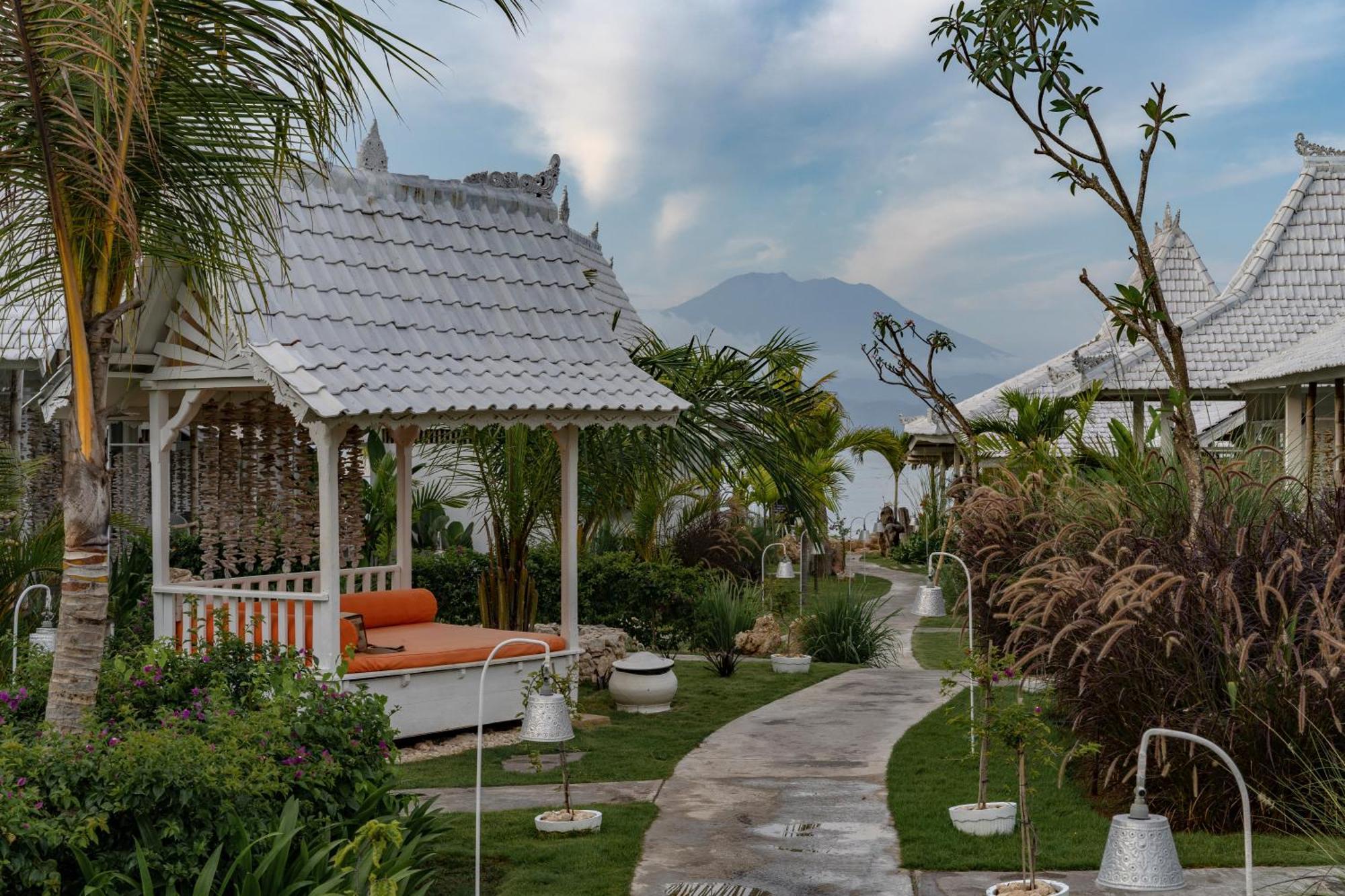 Paus Putih Hotel Lembongan Exteriör bild