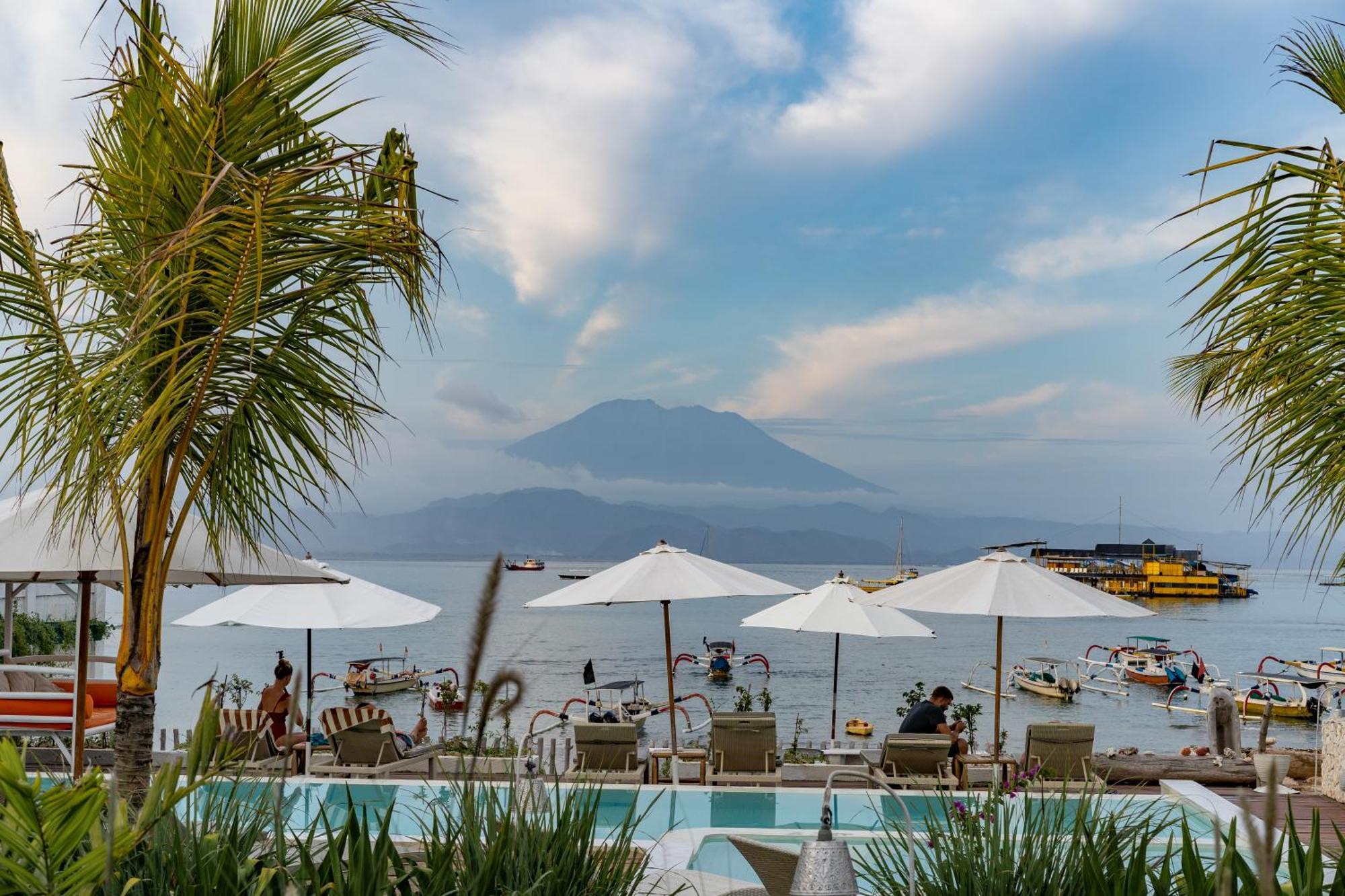 Paus Putih Hotel Lembongan Exteriör bild