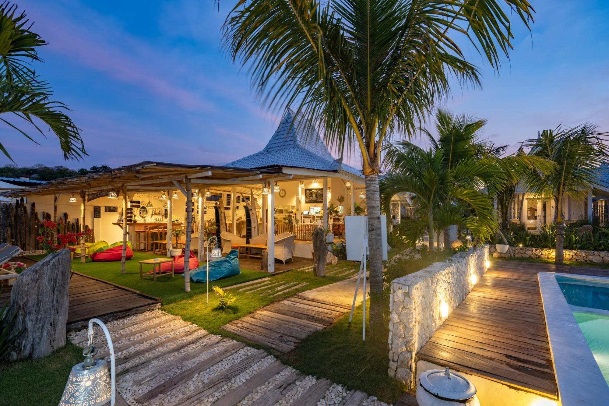 Paus Putih Hotel Lembongan Exteriör bild