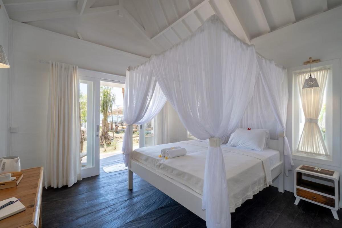 Paus Putih Hotel Lembongan Exteriör bild